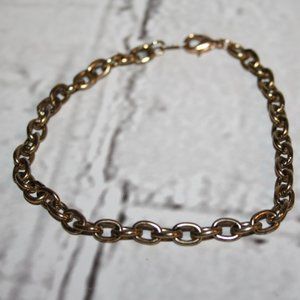 Beautiful gold chain bracelet 8"